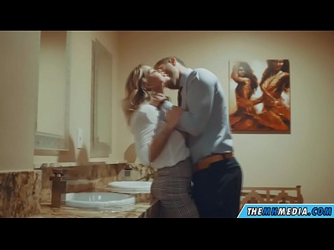 ❤️ Kad krūtiska blondīne pavedina tevi publiskā tualetē ❌ Slepkavības pie lv.chancel.top ❌❤